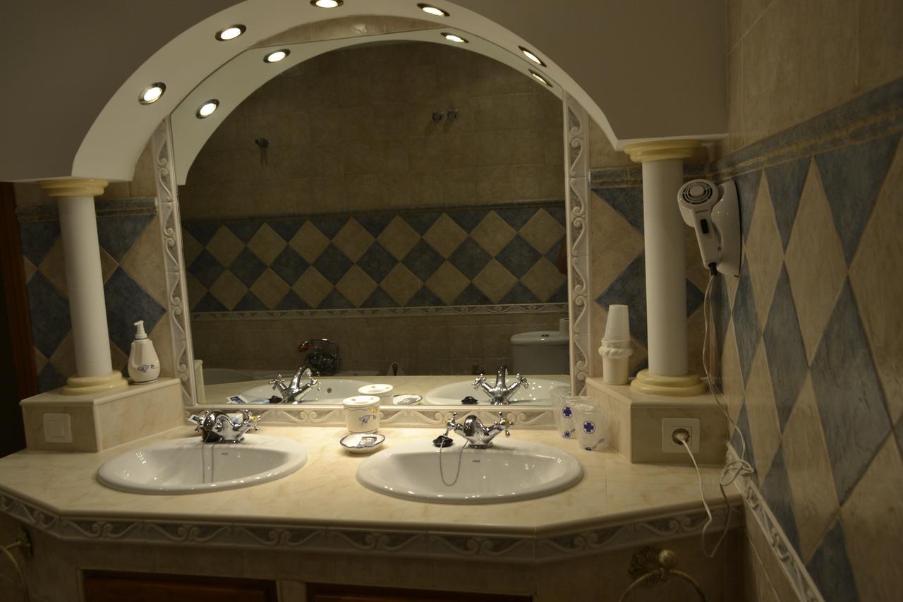 Hotel Arco Del Sol Colmenar Extérieur photo